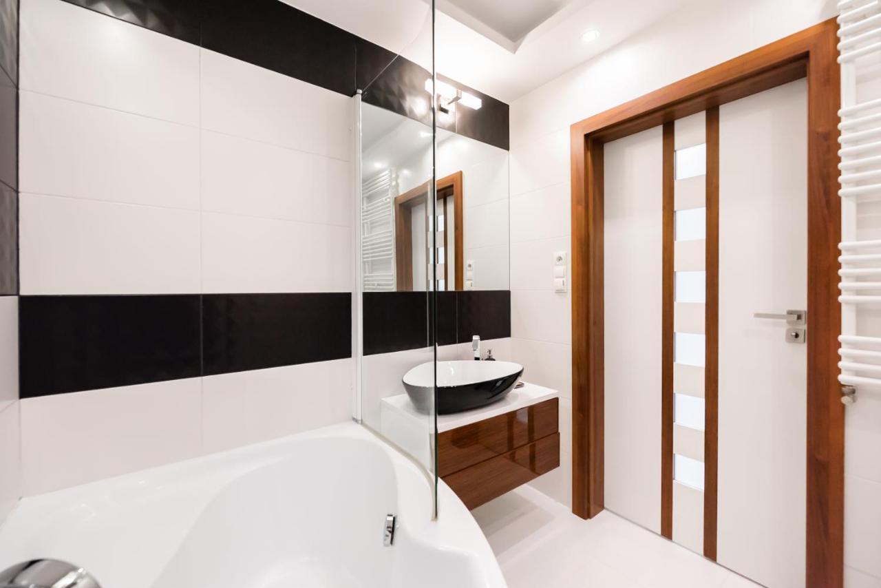 Bluszczanska Modern Urban Apartment ワルシャワ エクステリア 写真